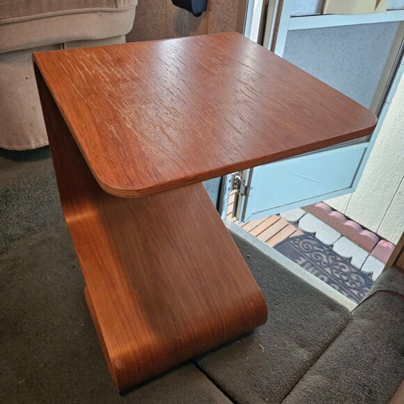 Authentic Offi Mag Table - Picture 4 of 9